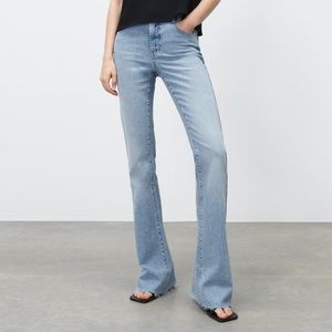 ZARA Flare Jeans Stretch Raw Hem Z1975 Size 4